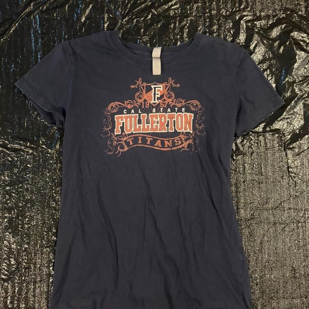 Unbranded Women's Navy and Blue T-shirt